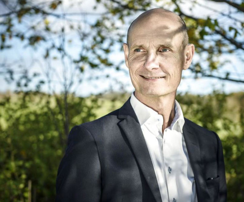 CEO, THOMAS SKOVLUND SCHNEGELSBERG